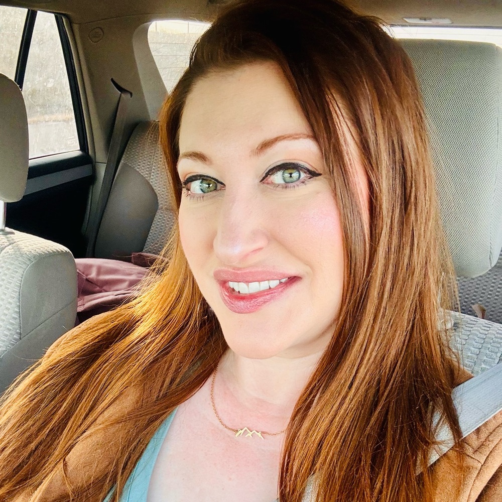 Meet your Posher, Dana